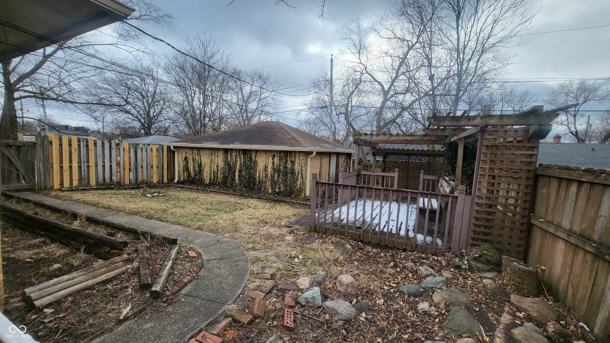 Listing Image 14