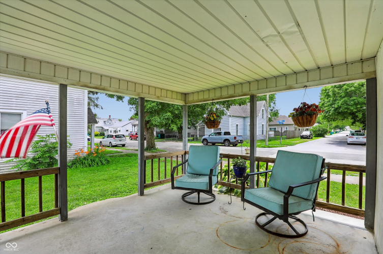 Listing Image 6