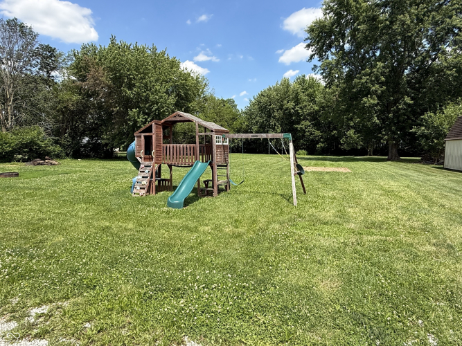 Listing Image 24