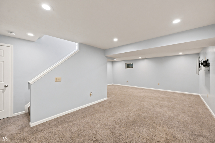 Listing Image 24
