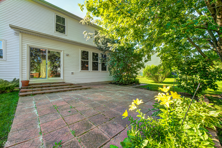 Listing Image 4
