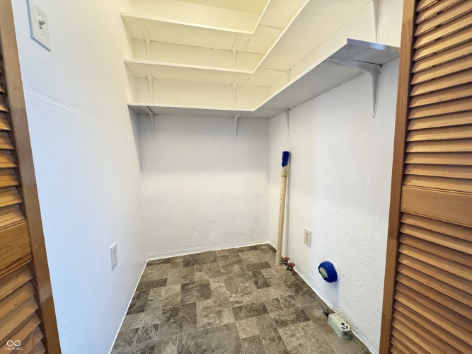 Listing Image 48