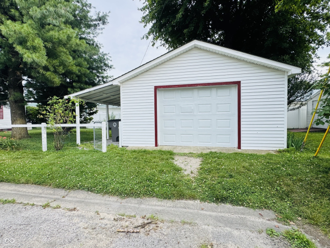 Listing Image 10