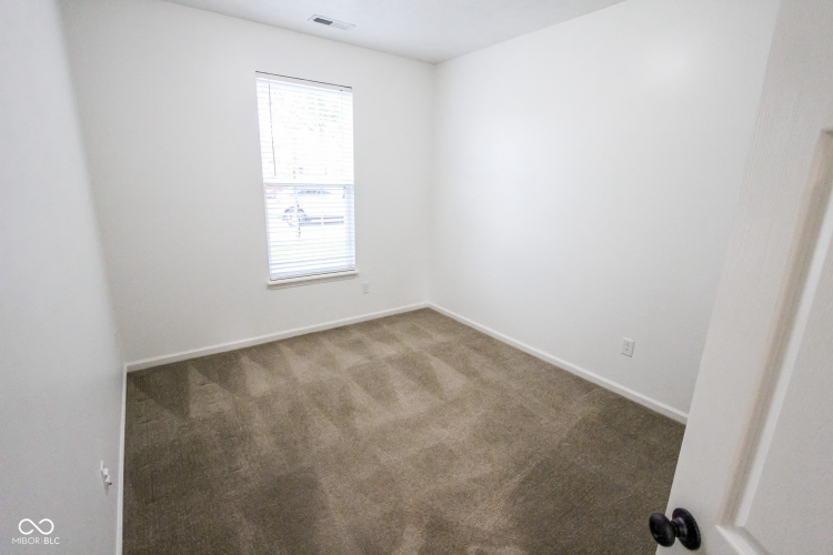 Listing Image 24
