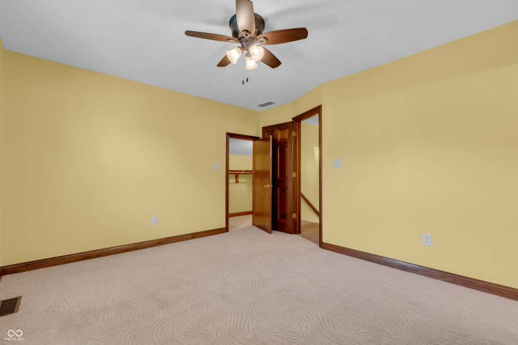 Listing Image 38