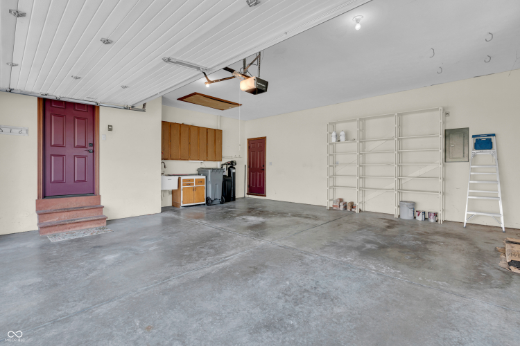 Listing Image 44