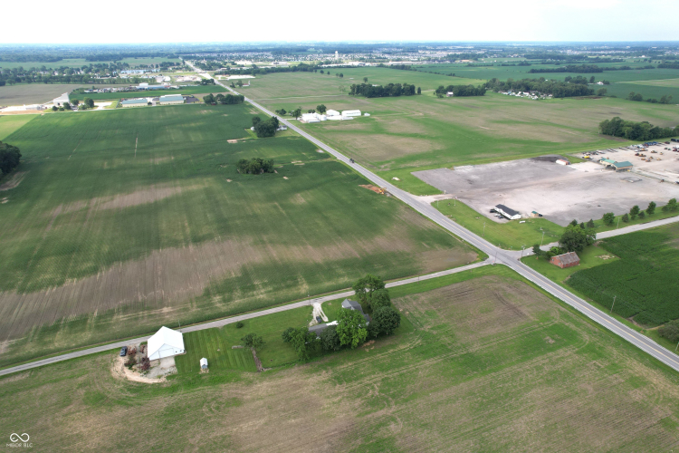 Listing Image 16
