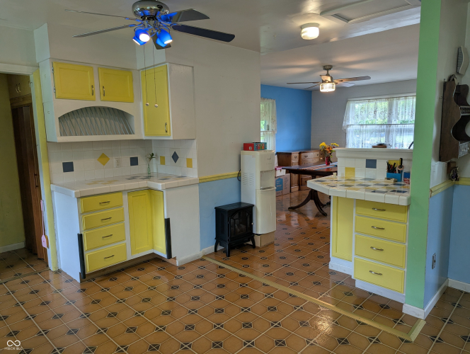 Listing Image 12