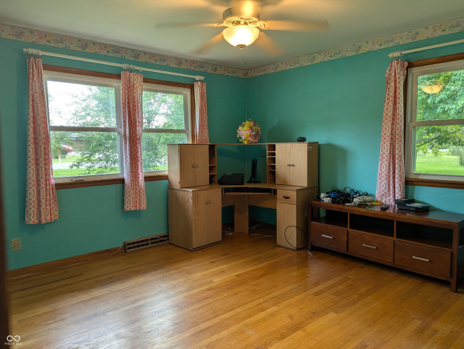 Listing Image 18