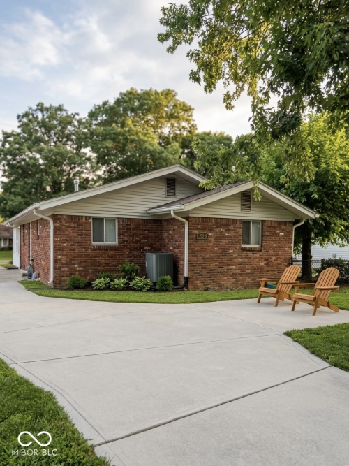 Listing Image 16