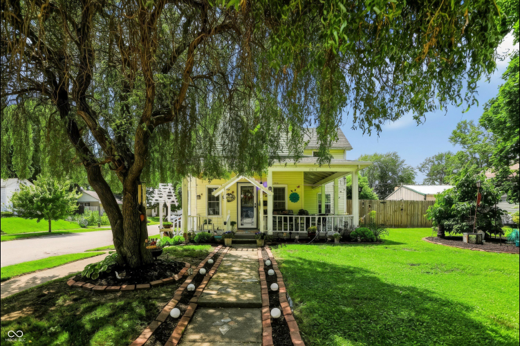 Listing Image 3