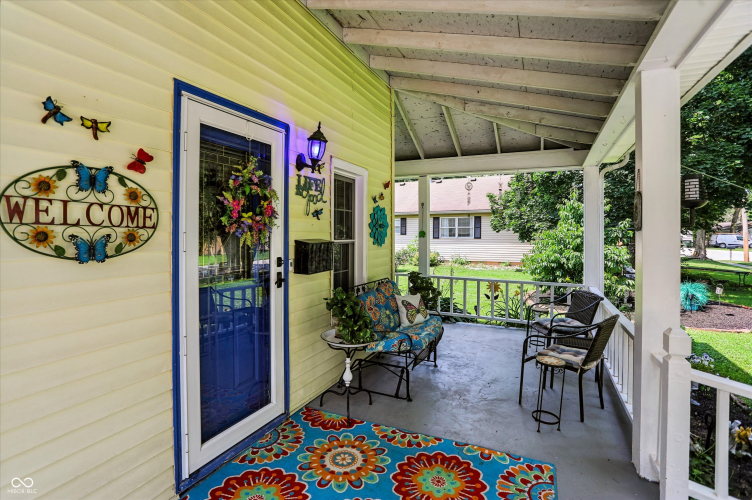 Listing Image 5