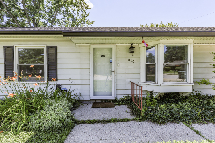 Listing Image 5