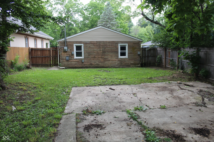 Listing Image 3