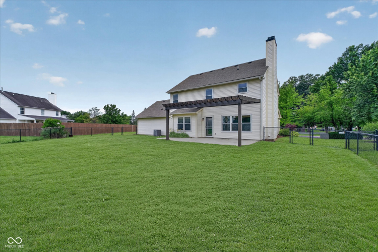 Listing Image 44