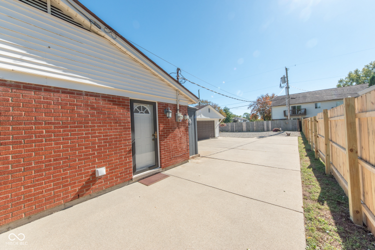 Listing Image 22
