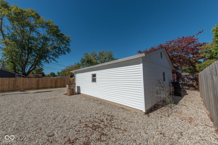 Listing Image 23