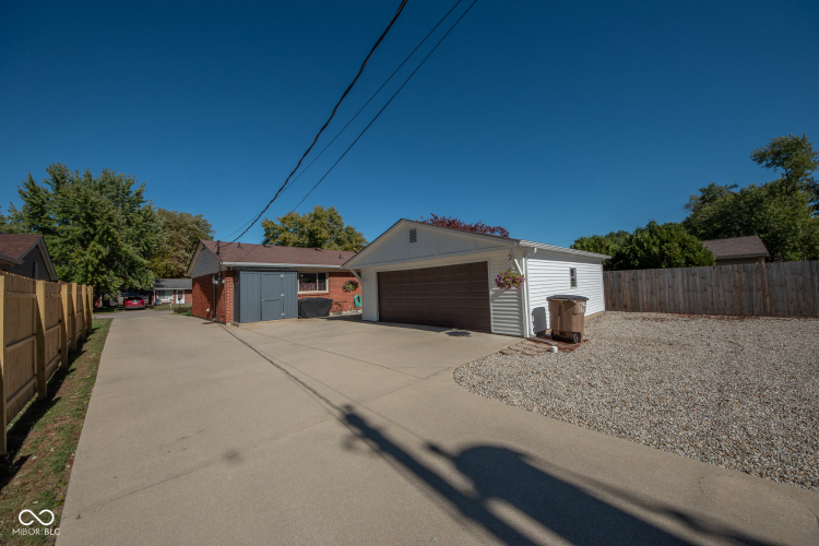 Listing Image 28