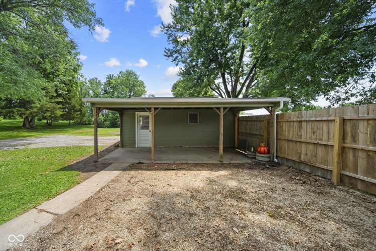 Listing Image 23