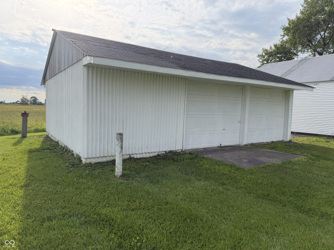 Listing Image 19