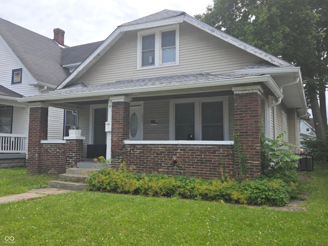 Listing Image 3