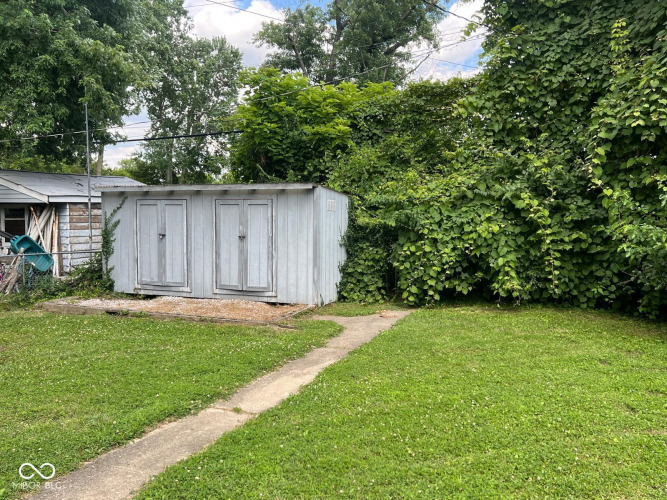 Listing Image 3