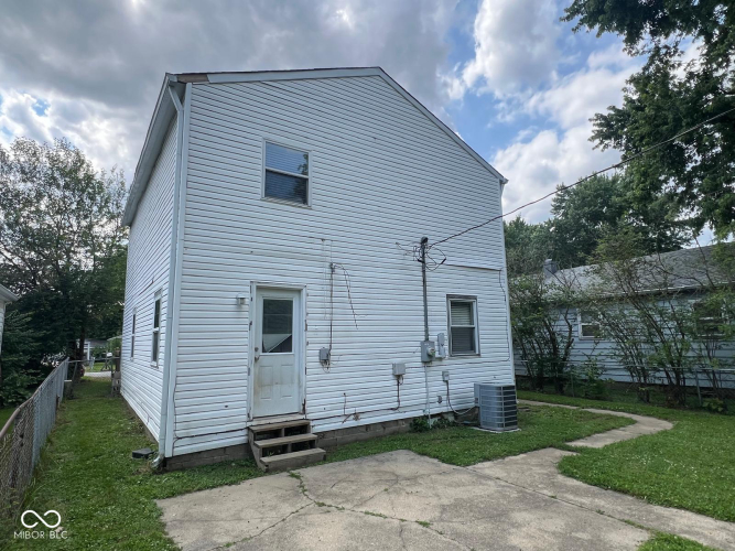 Listing Image 5