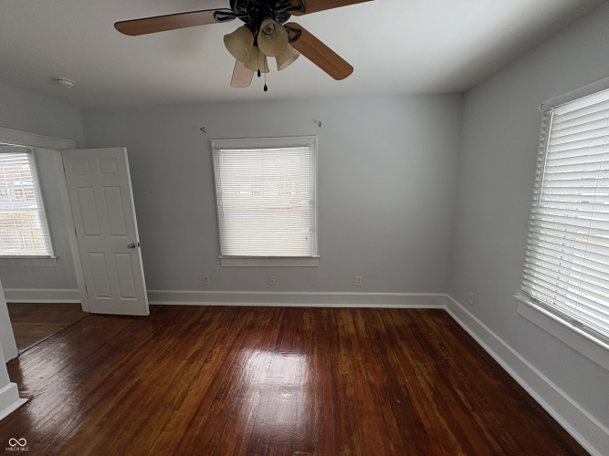 Listing Image 27