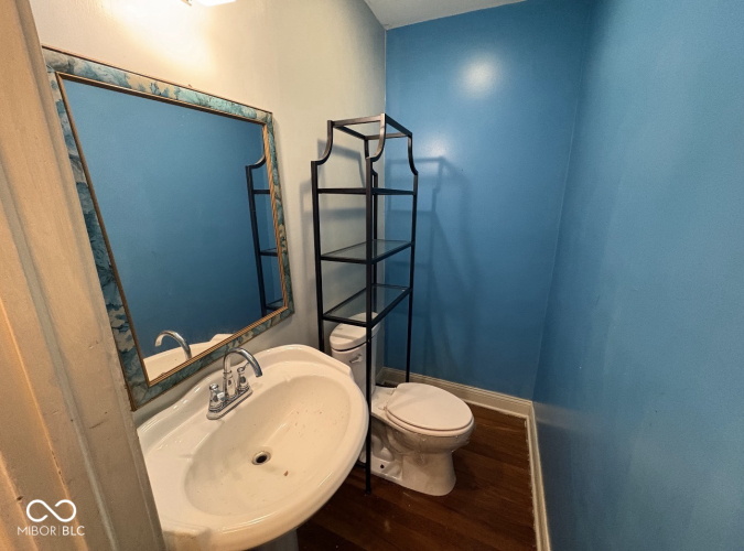 Listing Image 11