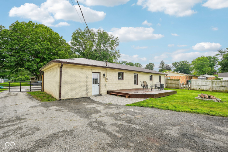 Listing Image 40