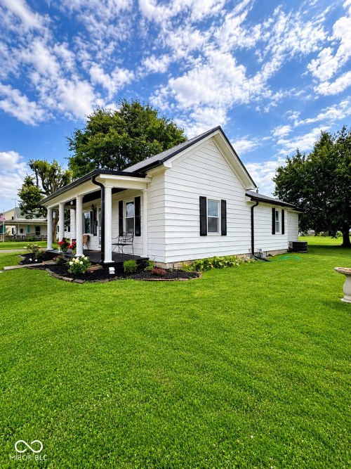 Listing Image 15