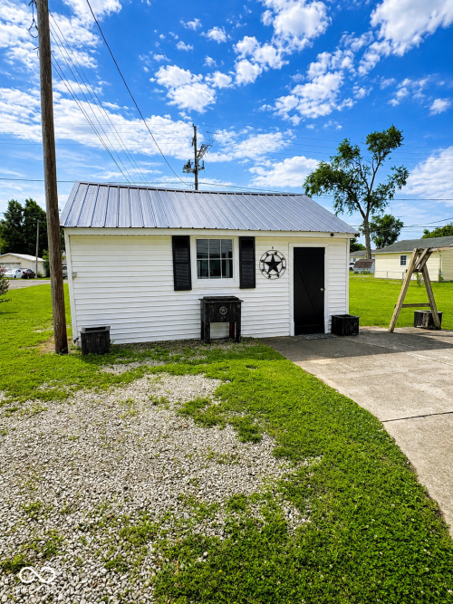 Listing Image 16