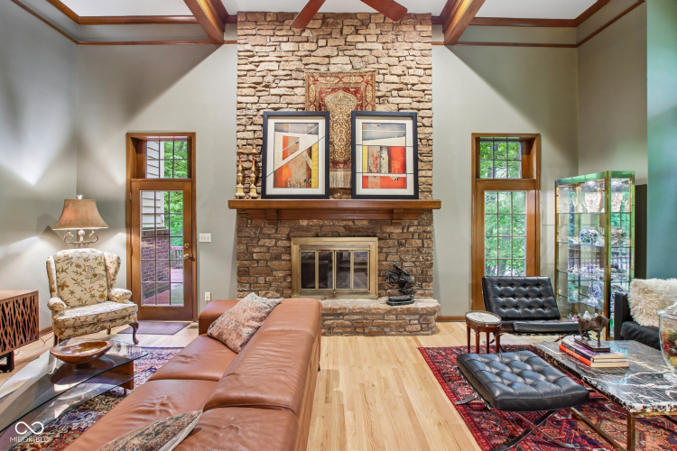 Listing Image 12
