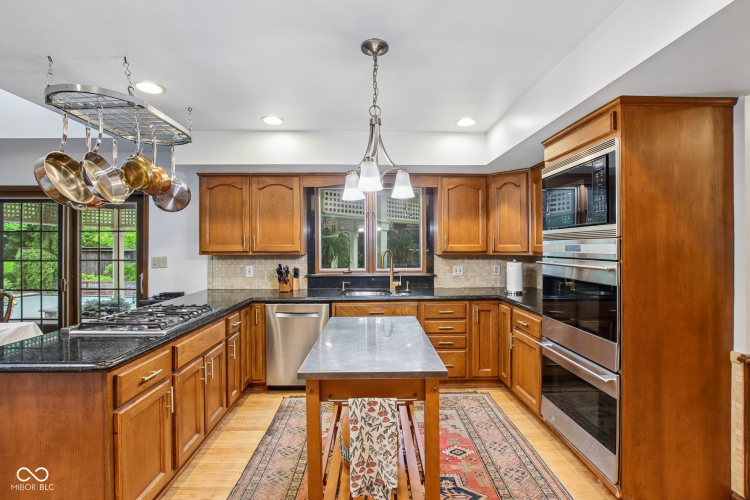 Listing Image 19