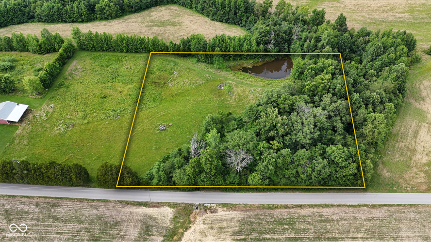 Listing Image 4