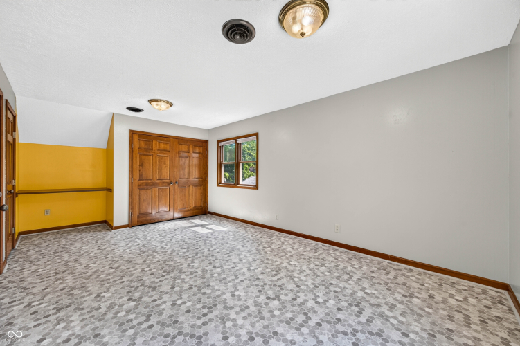 Listing Image 41