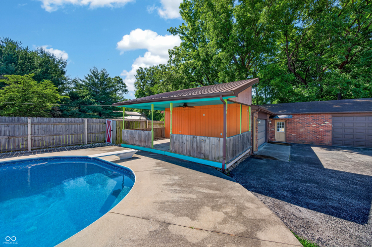 Listing Image 53