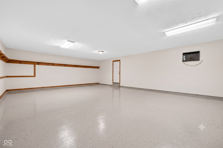 Listing Image 72