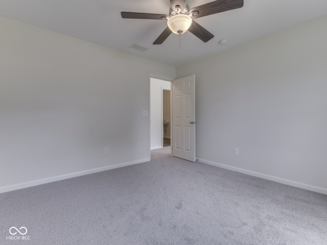 Listing Image 28