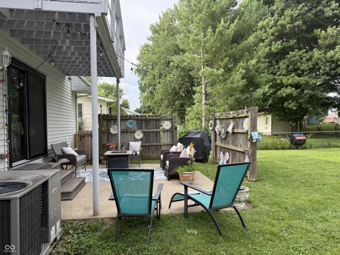 Listing Image 5