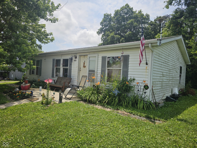 Listing Image 3