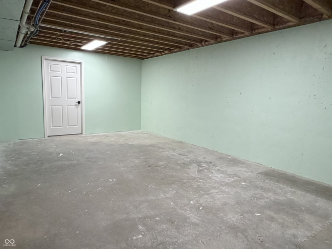 Listing Image 53