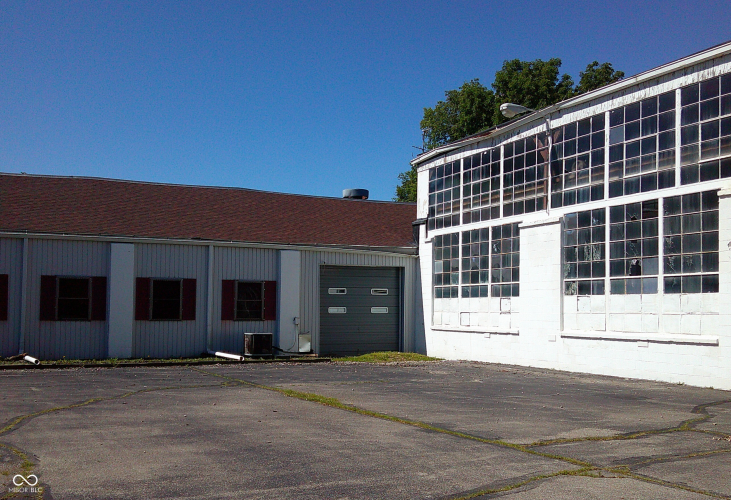 Listing Image 5