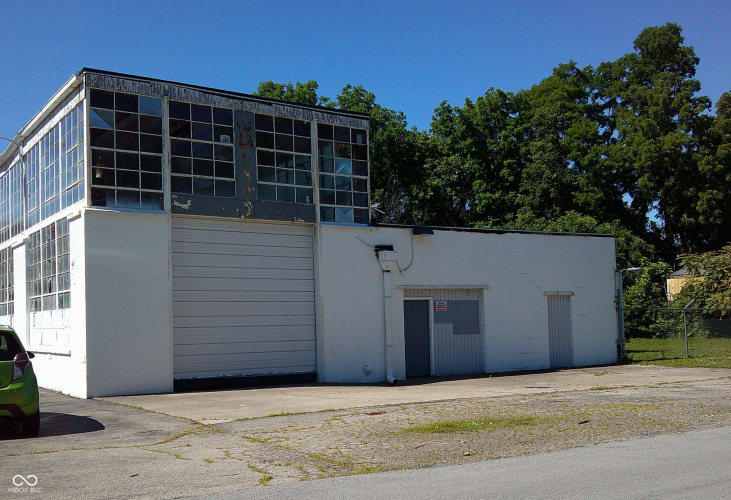Listing Image 8