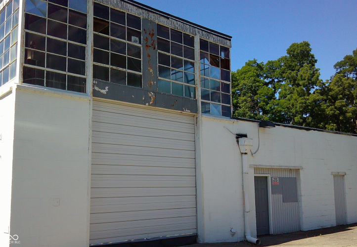 Listing Image 10