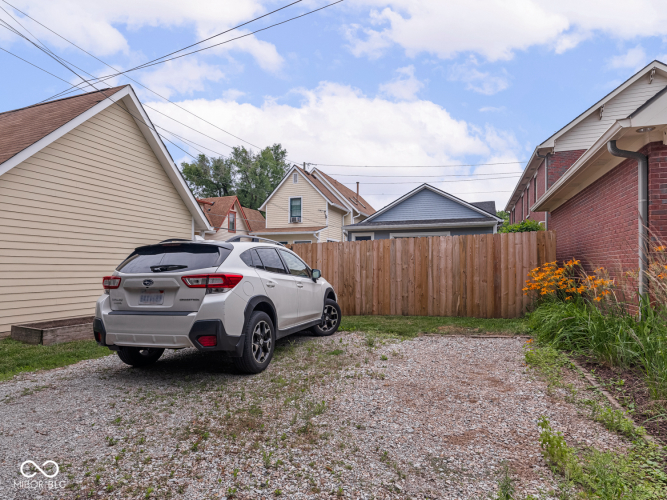 Listing Image 32