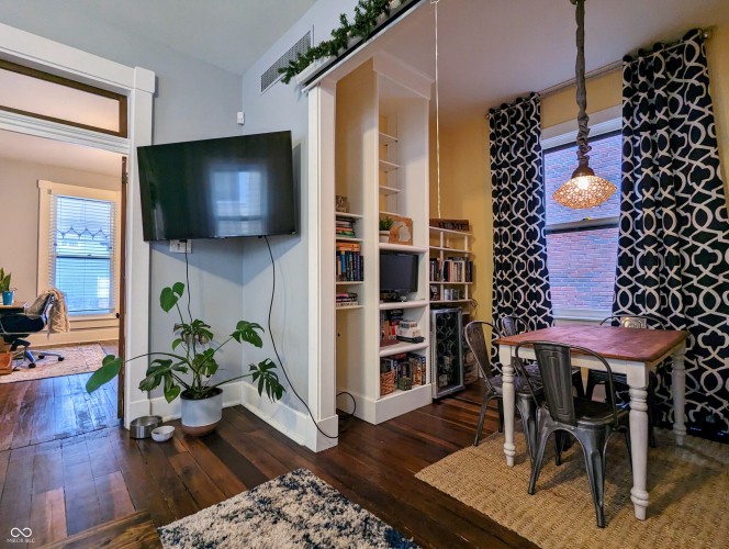 Listing Image 9