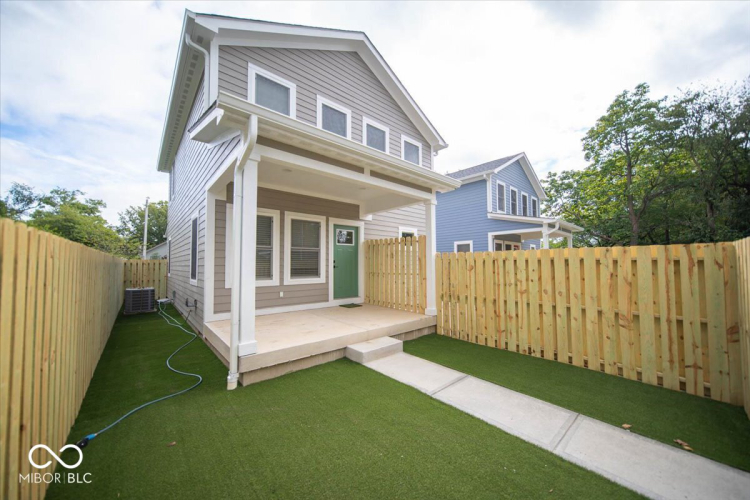 Listing Image 3