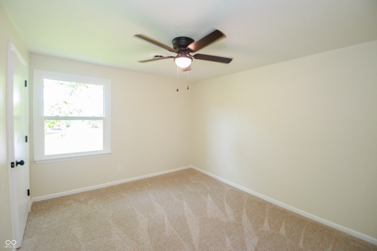 Listing Image 26