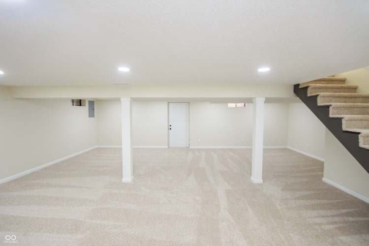 Listing Image 53